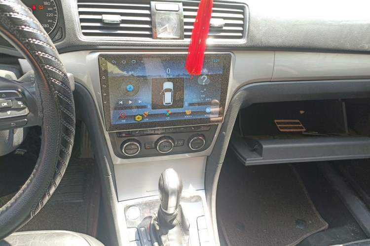 Used Volkswagen Passat 2013 1.8TSI DSG Prestige Edition Audio And AC Panel