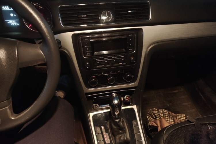 Used Volkswagen Passat 2013 1.8TSI DSG Government Procurement Edition Audio And AC Panel