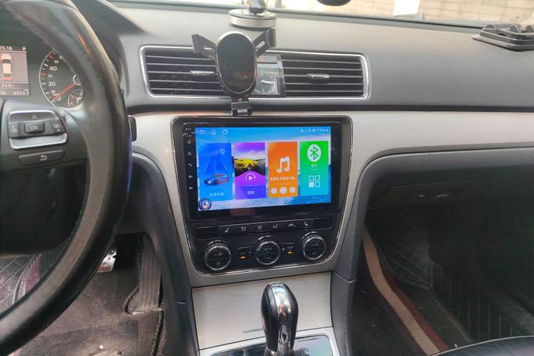 Used Volkswagen Passat 2013 2.0 TSI DSG Prestige Edition Audio And AC Panel