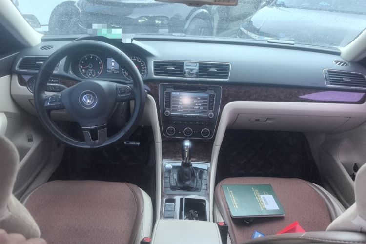 Used Volkswagen Passat 2013 2.0 TSI DSG Prestige Edition Center Console