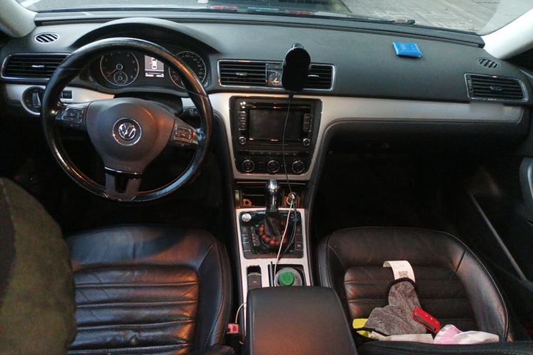 Used Volkswagen Passat 2013 2.0 TSI DSG Prestige Edition Center Console