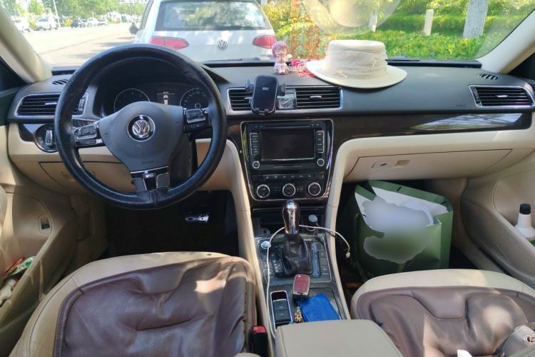 Used Volkswagen Passat 2013 3.0L V6 DSG Flagship Edition Center Console