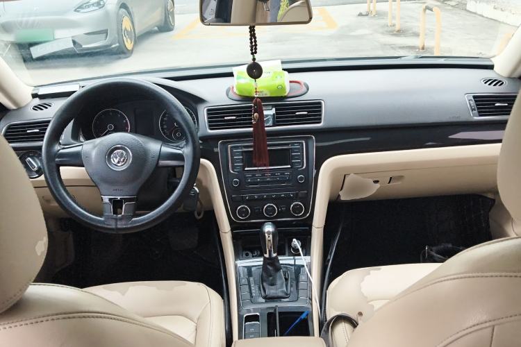 Used Volkswagen Passat 2013 1.8TSI DSG Prestige Edition Center Console