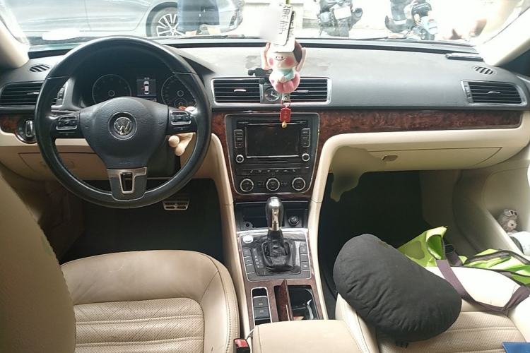 Used Volkswagen Passat 2013 1.8TSI DSG Prestige Edition Center Console