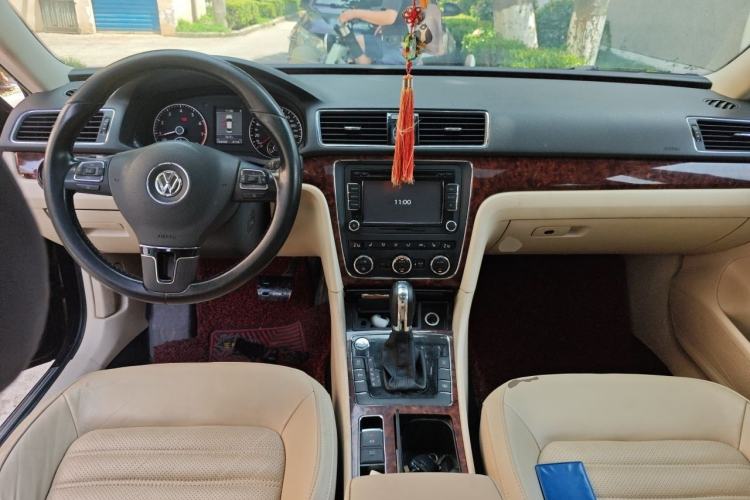 Used Volkswagen Passat 2013 1.8TSI DSG Prestige Edition Center Console