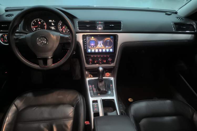 Used Volkswagen Passat 2013 1.8TSI DSG Prestige Edition Center Console