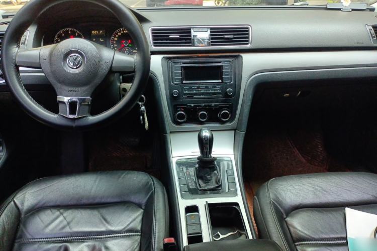 Used Volkswagen Passat 2013 1.8TSI DSG Government Procurement Edition Center Console