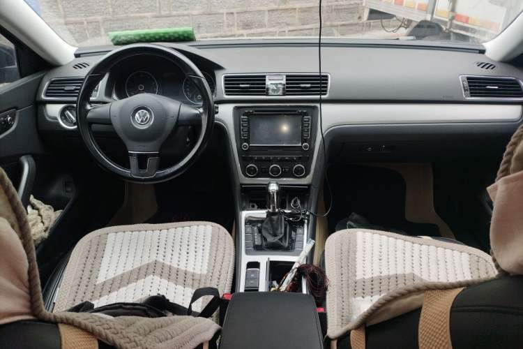 Used Volkswagen Passat 2013 1.8TSI DSG Prestige Edition Center Console