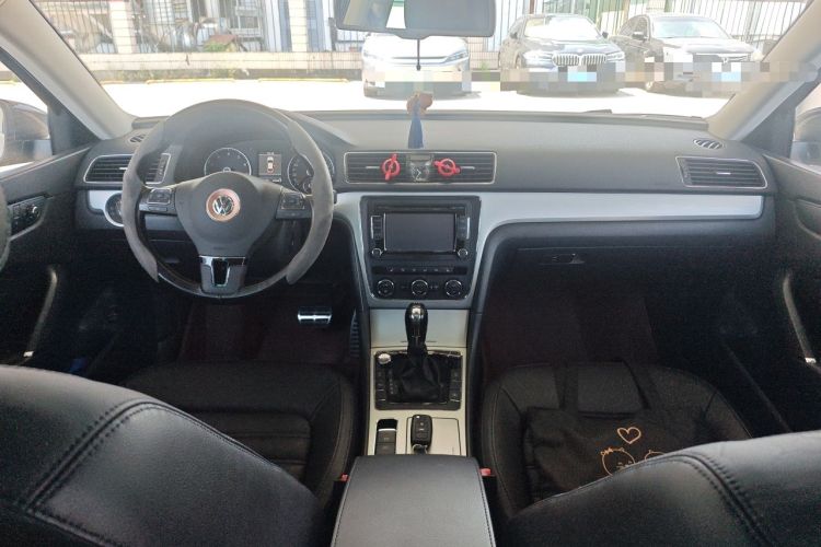 Used Volkswagen Passat 2013 2.0 TSI DSG Prestige Edition Center Console