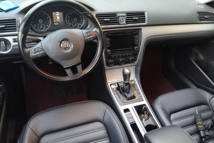 Used Volkswagen Passat 2013 2.0 TSI DSG Prestige Edition Center Console