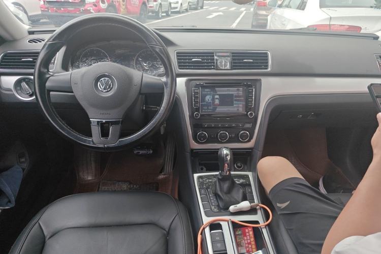Used Volkswagen Passat 2013 1.8TSI DSG Prestige Edition Center Console