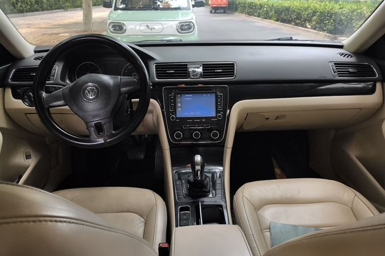 Used Volkswagen Passat 2013 1.8TSI DSG Government Procurement Edition Center Console