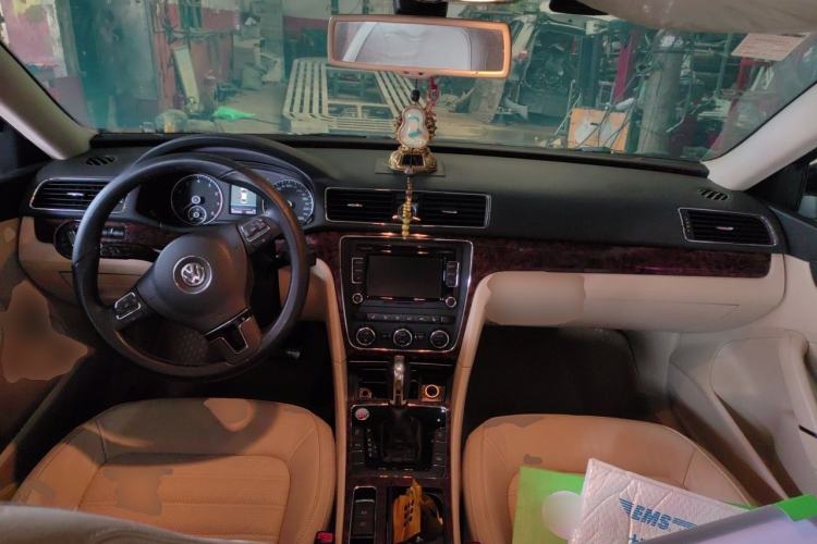 Used Volkswagen Passat 2013 1.8TSI DSG Prestige Edition Center Console