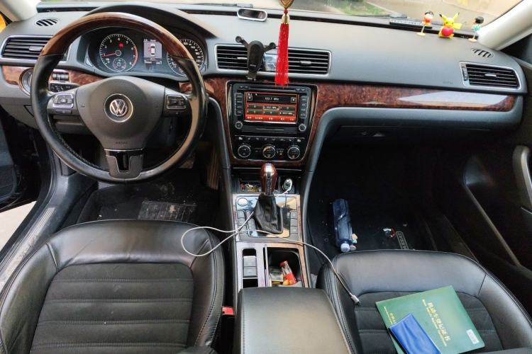 Used Volkswagen Passat 2013 1.8TSI DSG Ultimate Edition Center Console