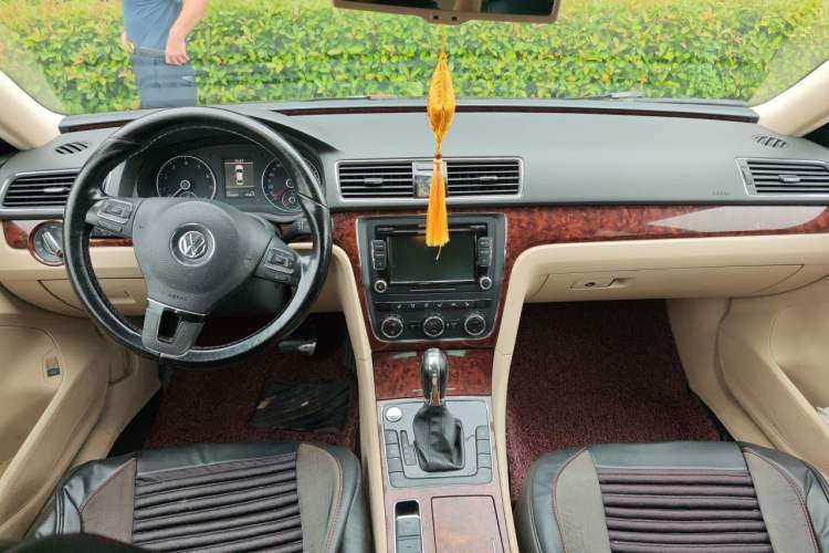 Used Volkswagen Passat 2013 1.8TSI DSG Prestige Edition Center Console