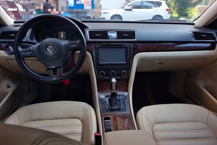 Used Volkswagen Passat 2013 1.8TSI DSG Prestige Edition Center Console