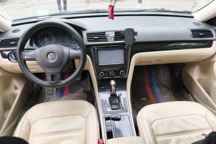 Used Volkswagen Passat 2013 1.8TSI DSG Government Procurement Edition Center Console