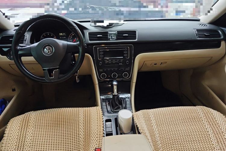 Used Volkswagen Passat 2013 1.4 TSI DSG Prestige Edition Center Console