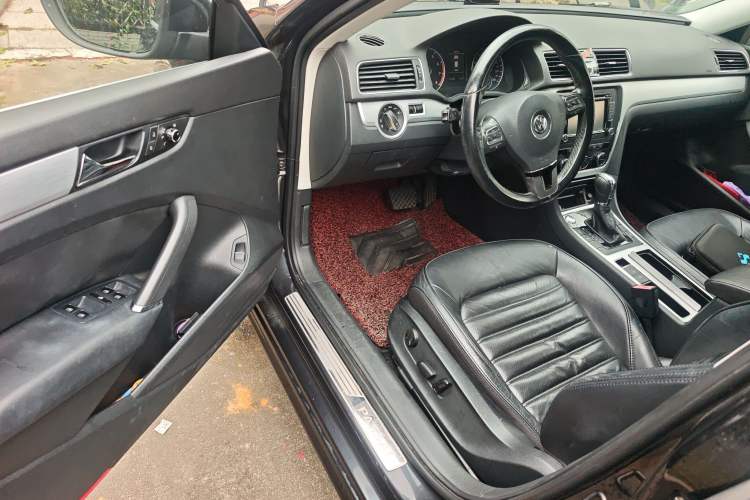 Used Volkswagen Passat 2013 2.0 TSI DSG Prestige Edition Driver Seat