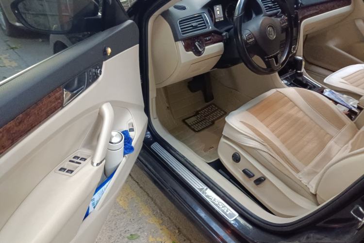Used Volkswagen Passat 2013 1.8TSI DSG Ultimate Edition Driver Seat