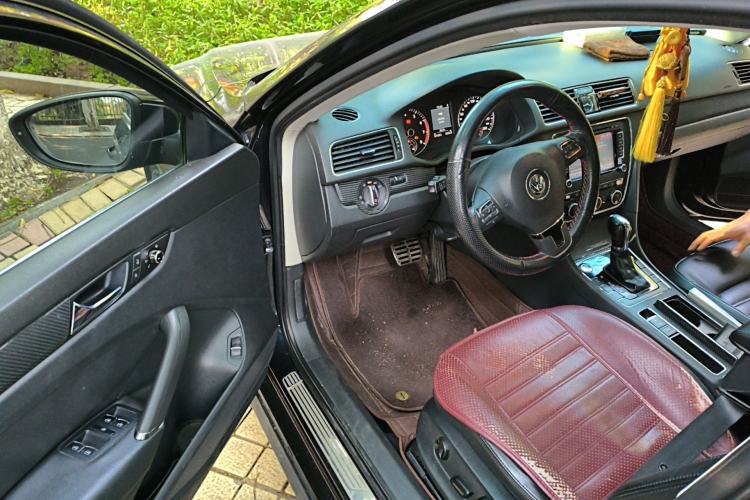 Used Volkswagen Passat 2013 1.8TSI DSG Prestige Edition Driver Seat