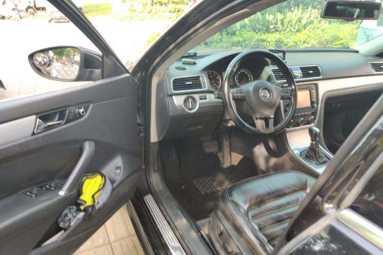 Used Volkswagen Passat 2013 1.8TSI DSG Prestige Edition Driver Seat