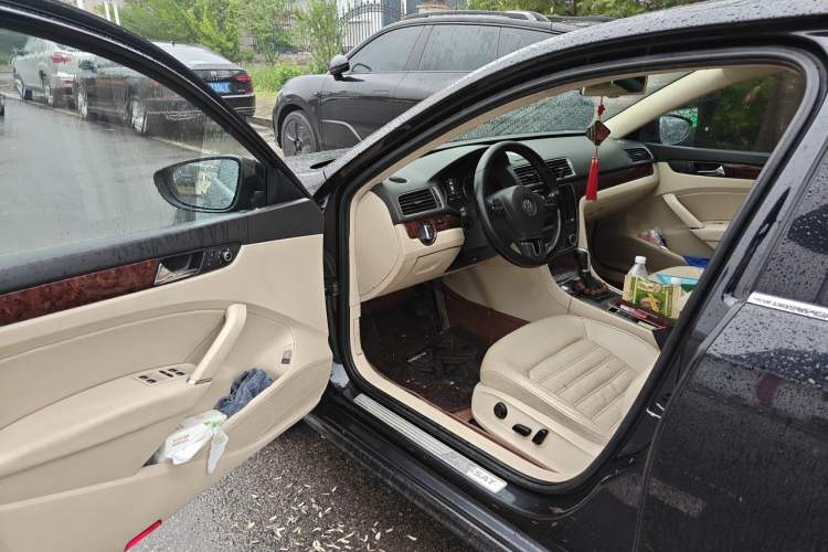 Used Volkswagen Passat 2013 1.8TSI DSG Prestige Edition Driver Seat