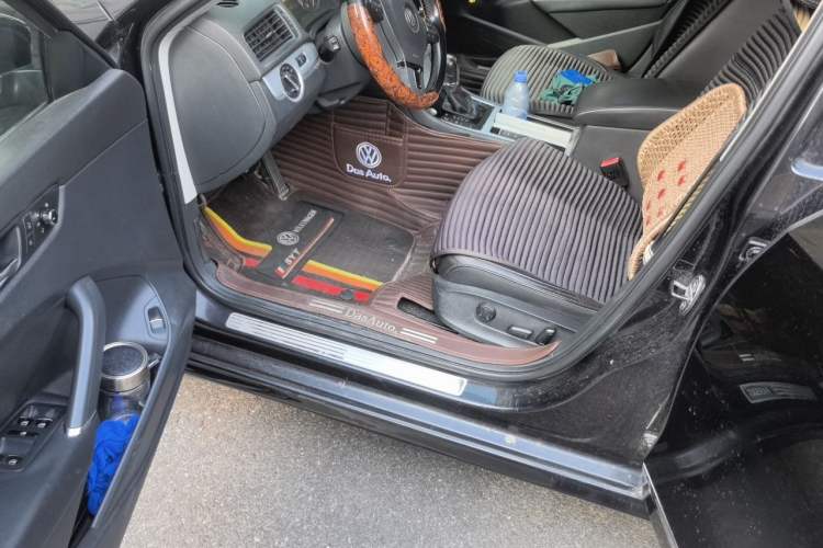 Used Volkswagen Passat 2013 1.8TSI DSG Prestige Edition Driver Seat