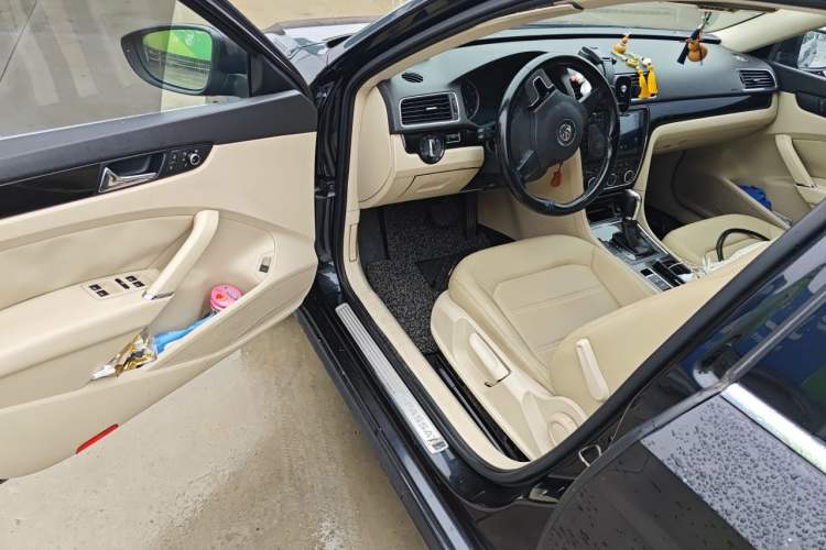 Used Volkswagen Passat 2013 1.8TSI DSG Prestige Edition Driver Seat