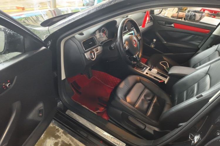 Used Volkswagen Passat 2013 1.8TSI DSG Prestige Edition Driver Seat