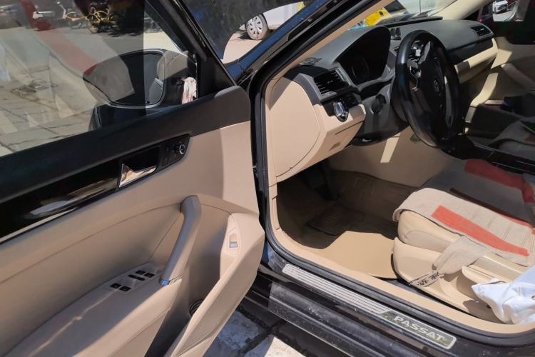 Used Volkswagen Passat 2013 1.8TSI DSG Prestige Edition Driver Seat