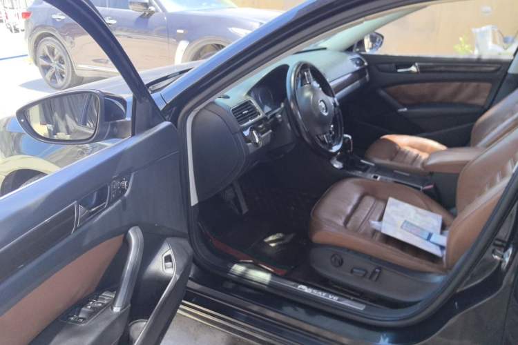 Used Volkswagen Passat 2013 3.0L V6 DSG Flagship Edition Driver Seat