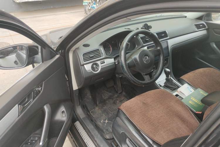 Used Volkswagen Passat 2013 1.8TSI DSG Prestige Edition Driver Seat
