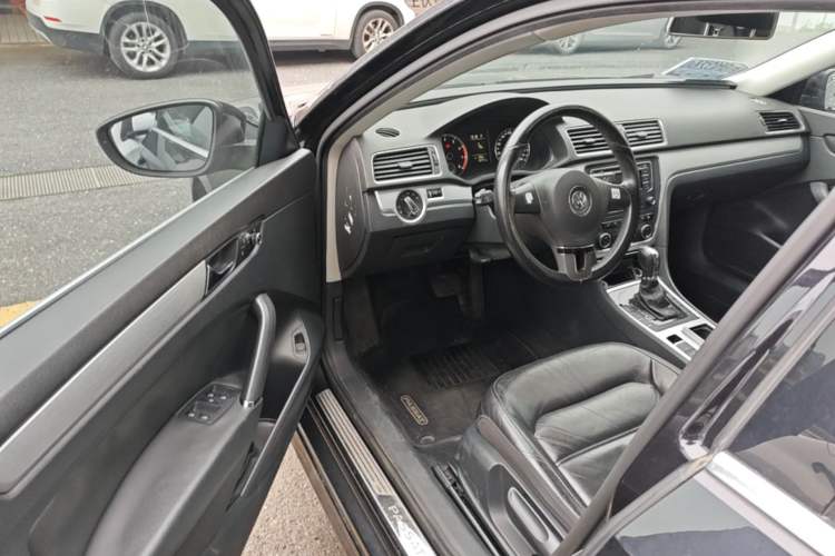 Used Volkswagen Passat 2013 1.8TSI DSG Prestige Edition Driver Seat
