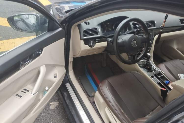 Used Volkswagen Passat 2013 1.4 TSI DSG Prestige Edition Driver Seat