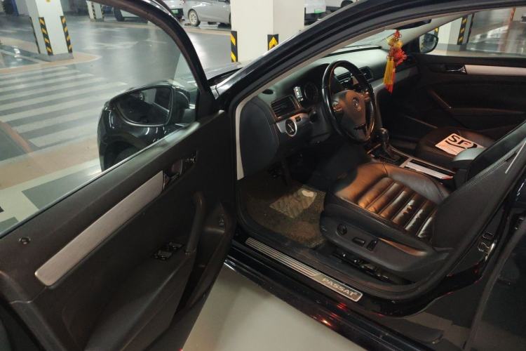 Used Volkswagen Passat 2013 1.8TSI DSG Prestige Edition Driver Seat