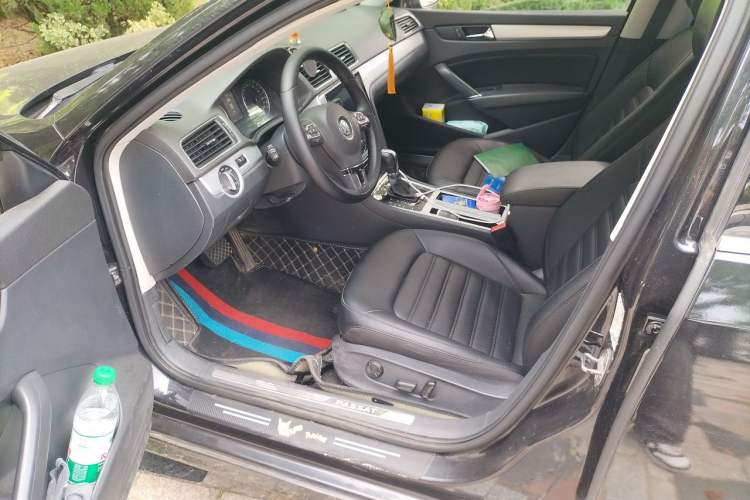 Used Volkswagen Passat 2013 1.8TSI DSG Prestige Edition Driver Seat
