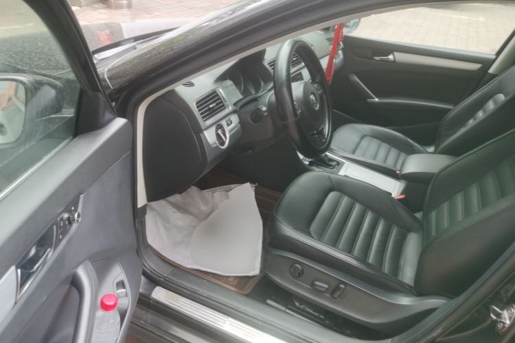 Used Volkswagen Passat 2013 1.8TSI DSG Prestige Edition Driver Seat
