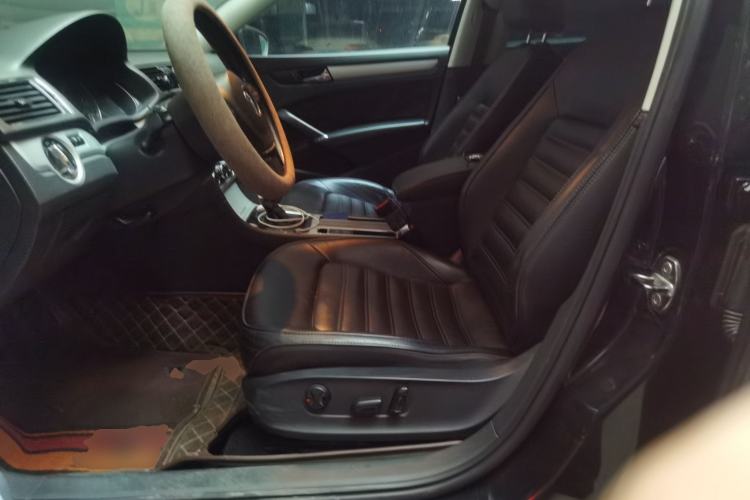 Used Volkswagen Passat 2013 1.8TSI DSG Prestige Edition Driver Seat