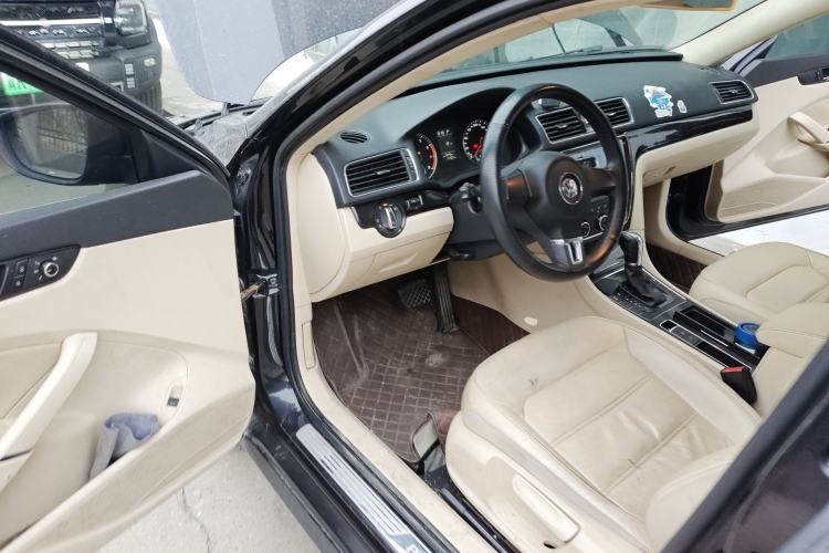 Used Volkswagen Passat 2013 1.8TSI DSG Prestige Edition Driver Seat