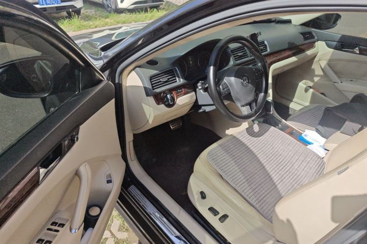Used Volkswagen Passat 2013 1.8TSI DSG Prestige Edition Driver Seat