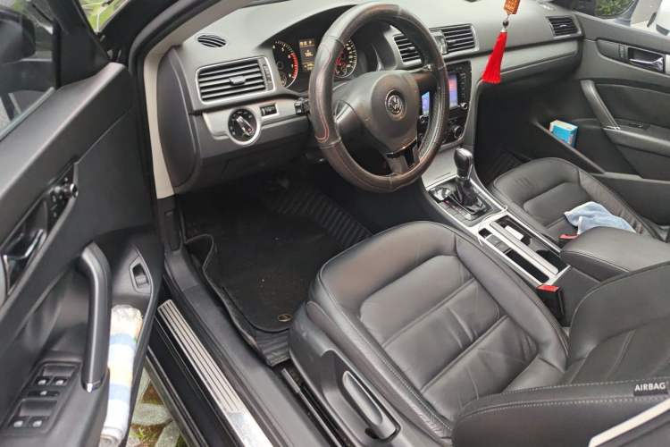 Used Volkswagen Passat 2013 1.8TSI DSG Prestige Edition Driver Seat