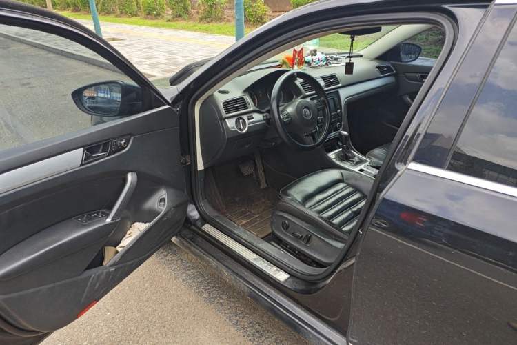 Used Volkswagen Passat 2013 1.8TSI DSG Prestige Edition Driver Seat