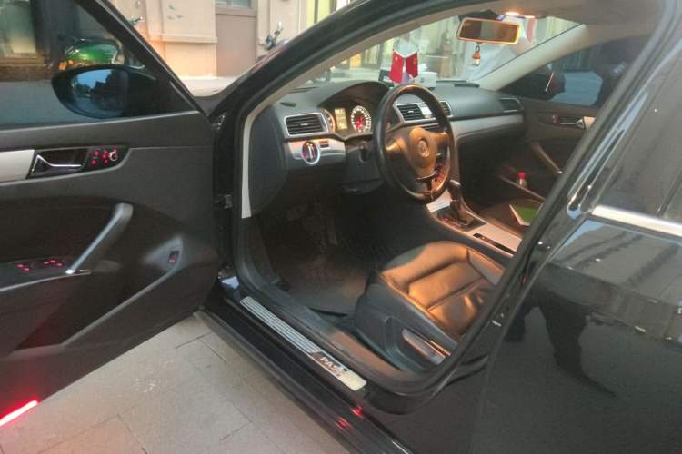 Used Volkswagen Passat 2013 1.4 TSI DSG Prestige Edition Driver Seat