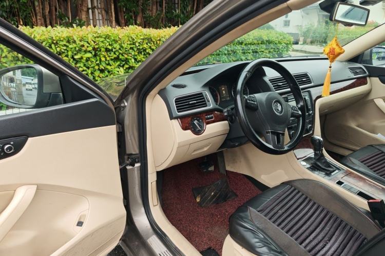 Used Volkswagen Passat 2013 1.8TSI DSG Prestige Edition Driver Seat