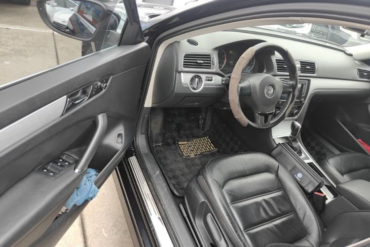 Used Volkswagen Passat 2013 1.8TSI DSG Prestige Edition Driver Seat