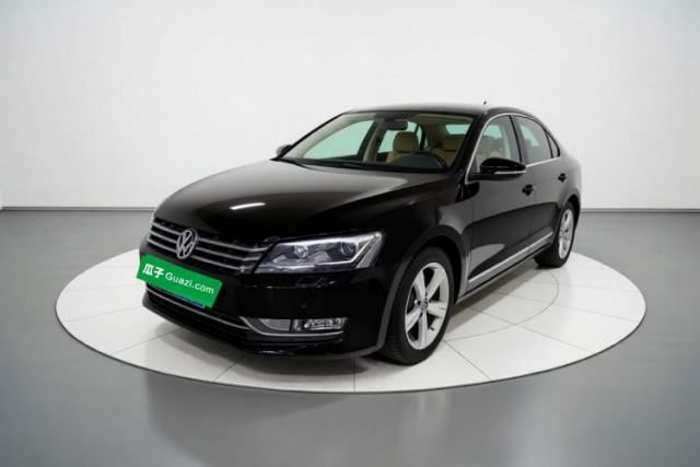 Ojetý Volkswagen Passat 2013 2.0 TSI DSG Prestige Edition