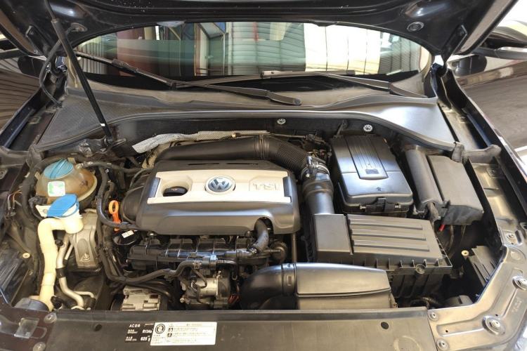Used Volkswagen Passat 2013 2.0 TSI DSG Ultimate Edition Engine Bay