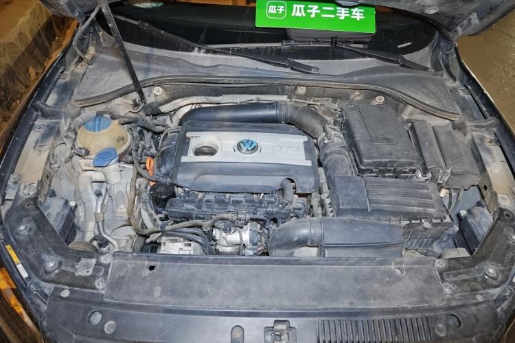 Used Volkswagen Passat 2013 1.8TSI DSG Prestige Edition Engine Bay