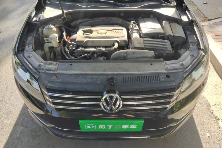 Used Volkswagen Passat 2013 1.8TSI DSG Prestige Edition Engine Bay